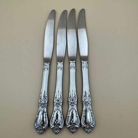 4 Oneida Distinction Deluxe KENNETT SQUARE Stainless Knives - Picture 1 of 5